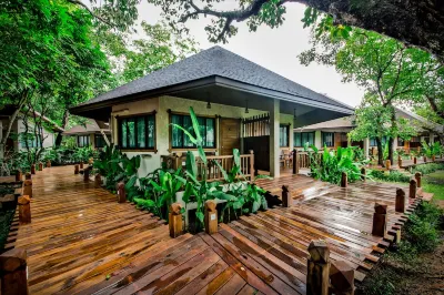 Naiyang Park Resort Hôtels à proximité de : Naiyang Beach