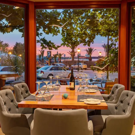 Kyma Suites Beach Hotel