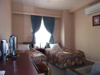 Asahi City Inn Hotel - parking