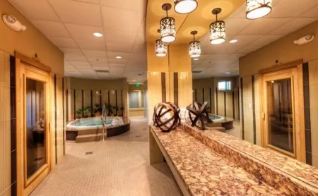 Ballard Inn Отели рядом с достопримечательностью «Шлюз Хирам М. Читтенден»