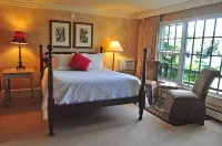 Lumberville 1740 House Hotels in Plumsteadville