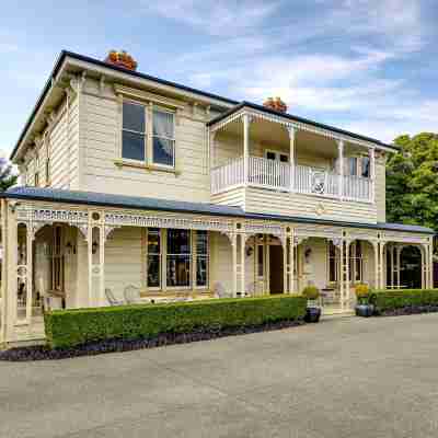 Merivale Manor Hotel Exterior