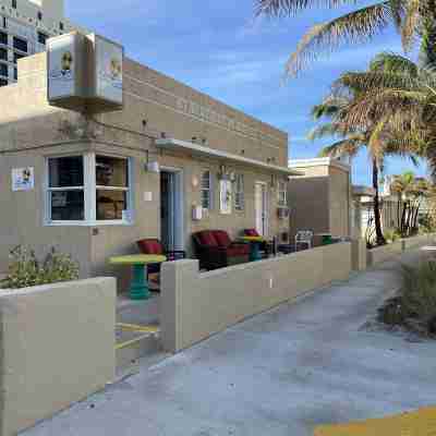 St Maurice Beach Inn Hotel Exterior