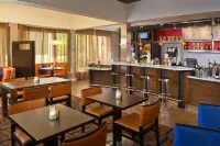 Courtyard Charlotte SouthPark - bar