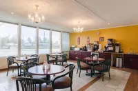 Alamo Inn & Suites - breakfast