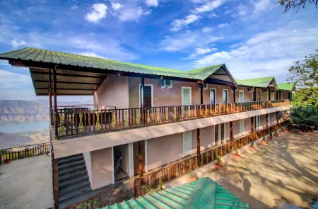 Rainforest Villa Отели в г. Панчгани