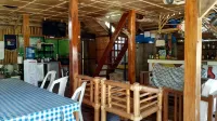 HangOut Beach & Resort Hotels in Caticlan
