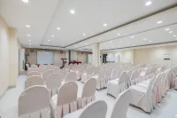 Collection O 1279 Hotel Grand Celino Makassar Hotels in Bezirk Makassar