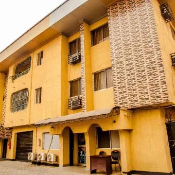 Tobby Royal Suites