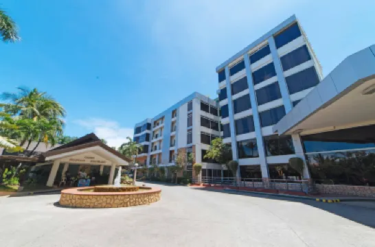 The Ritz Hotel at Garden Oases Отели в г. 