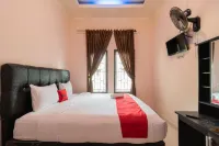 RedDoorz Syariah at d'Ostha Residence Hotels in Kapau