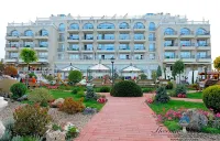 Therma Palace - Private Beach & Free Parking فنادق في Kranevo