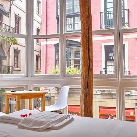 Pensión AliciaZzz Bed and Breakfast Bilbao