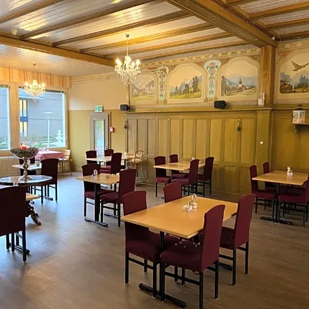 Alpenrose Hotel and Gardens