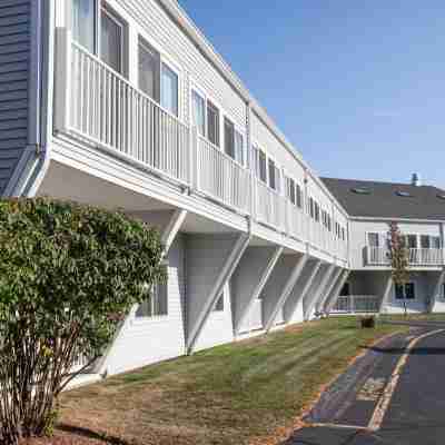 The Cove at Yarmouth, a VRI Resort Hotel Exterior