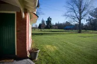 Coldstream Estate - the Whare - Villas