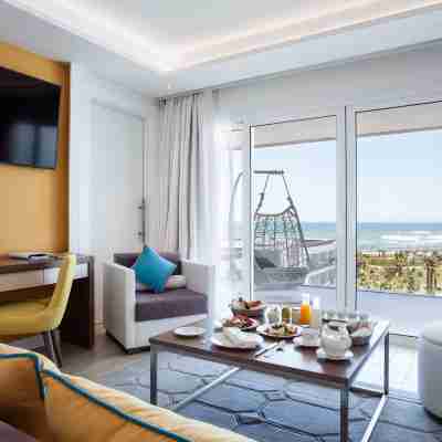 The View Bouznika Rooms