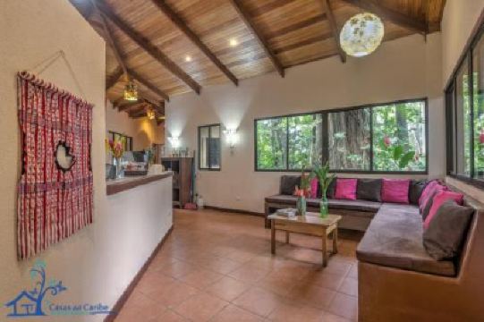 Three-Bedroom House Koda Photo