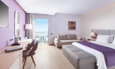 Blue Lagoon City Hotel