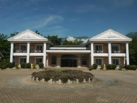 Shansguishen Resortopia Hotels near Guanshan Waterfront Park