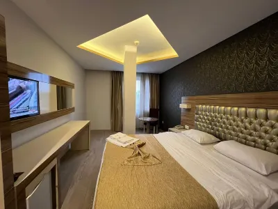 Grand Ezel Hotel Hôtels à proximité de : Abdülkadir Perşembe Vakfı İöo