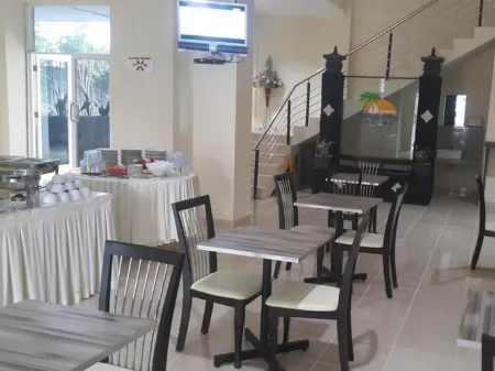 Ambulu Hotel Jember Отели в г. Ambulu