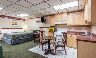 Days Inn by Wyndham Pittsburgh