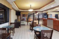 Super 8 by Wyndham Knoxville West/Farragut Hotels in Farragut