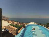 Movenpick Dead Sea Jordan - Pools