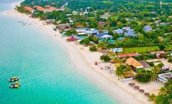 Negril Treehouse Resort