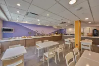 Sierra Suites by HP Hotels - piscine