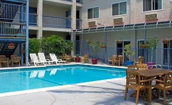 Brookhurst Plaza Inn