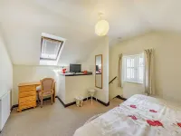 Yew Tree Cottage Hotels near National Trust - Powis Castle and Garden
