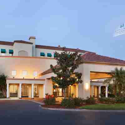 Embassy Suites by Hilton Temecula Valley Wine Country Hotel Exterior