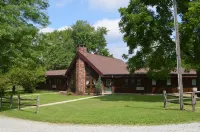 Foggy Mountain Lodge Hotels in Ligonier