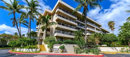 Castle at Maui Banyan