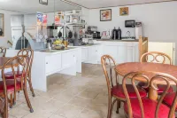 Super 8 by Wyndham Shelton Hotels in Mason County