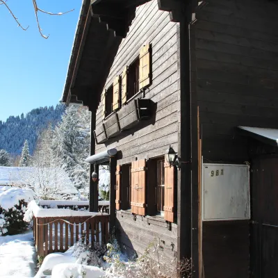 Henri Hotels near La Maison du Gruyere a Pringy