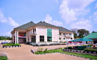 Al-BA Royal Hotel & Suites Hotels near OBABORI OLUWANIFISHE ROAD