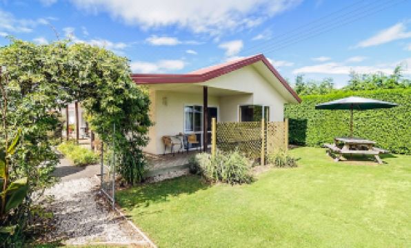 1. 아베이 코트 모..