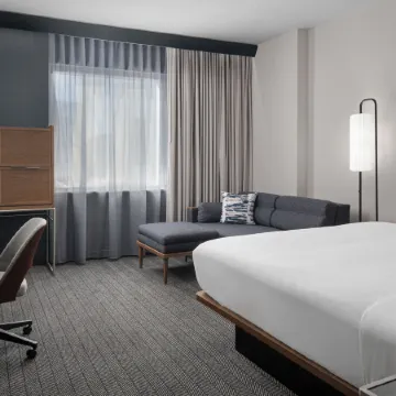 Courtyard Calgary Downtown