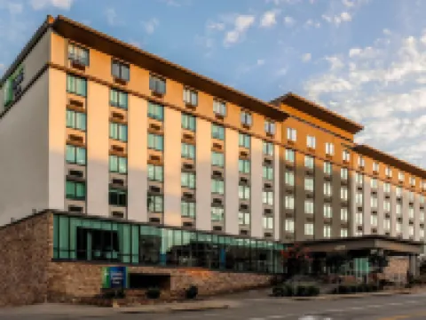 ホリデイ イン エクスプレス & スイーツ フォートワース ダウンタウン by IHG フォートワースのホテル