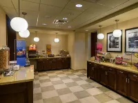 Hampton Inn & Suites Salem - فطور