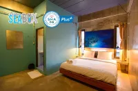 Seabox Khaolak Hostel