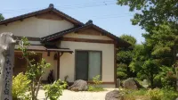 Small Inn, Senkobo Onsen - parking
