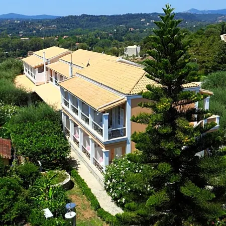 Nefeli Hotel
