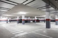 Hotel Bristol 4 Sup - ที่มีที่จอดรถ