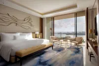 Atlantis, the Royal