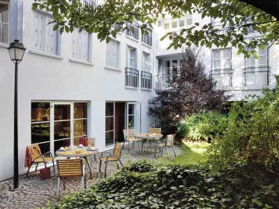 Aparthotel Adagio Paris Montmartre Hôtels à : Paris