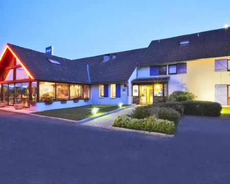 Kyriad Geneve - Saint Genis Pouilly Hotels in Ain